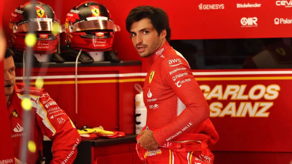 包含法拉利完胜雷诺车队,塞恩斯惊艳四座的词条 包含法拉利完胜雷诺车队,塞恩斯惊艳四座的词条