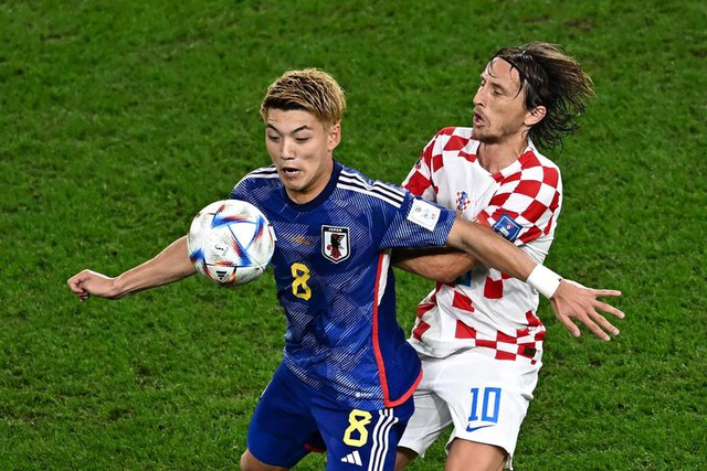 日本队险胜泰国队,黄鸭组合统治全场 日本队险胜泰国队,黄鸭组合统治全场