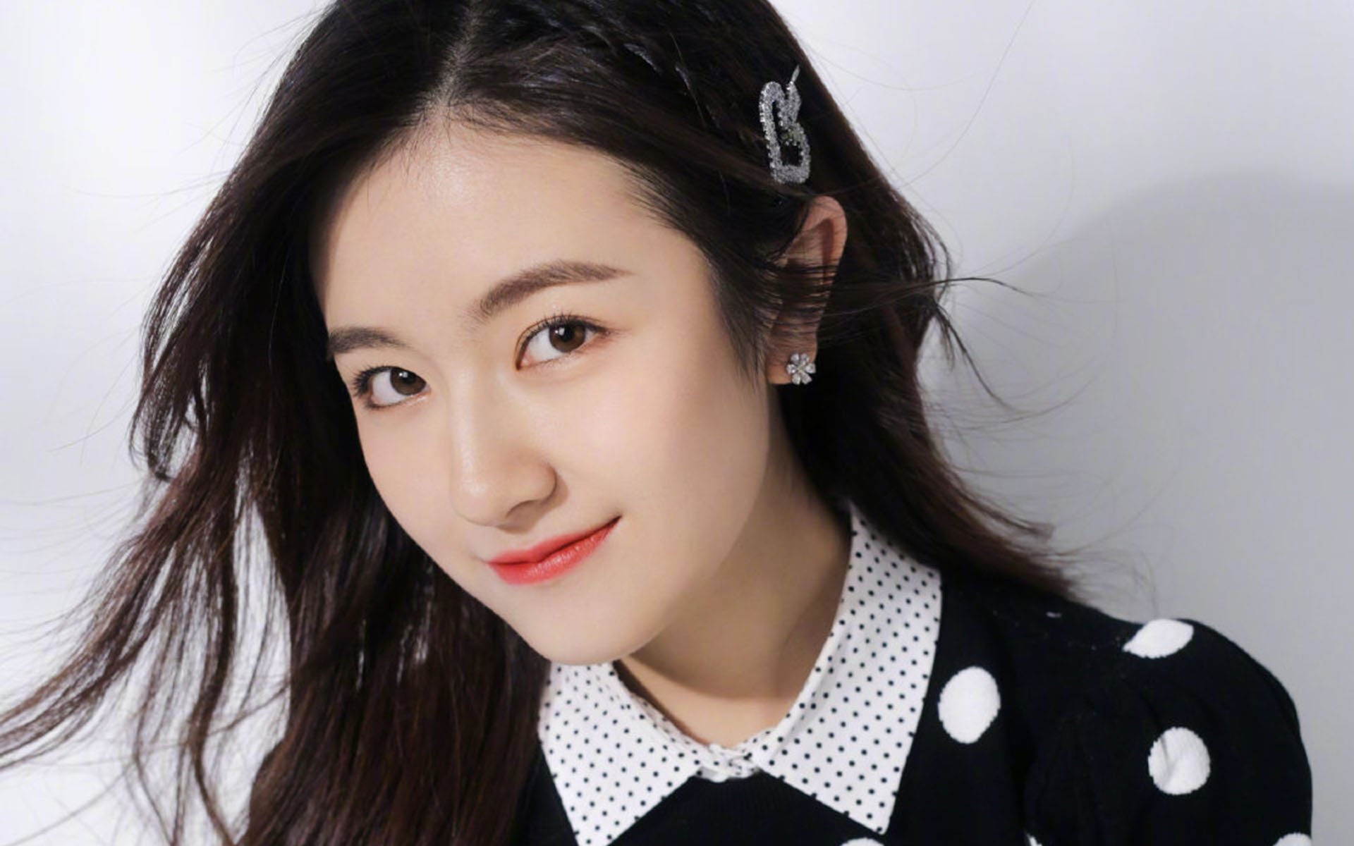 西甲奇局,贝蒂斯用铁壁防守锁死银河战舰,斯通斯如利刃刺穿典礼中场